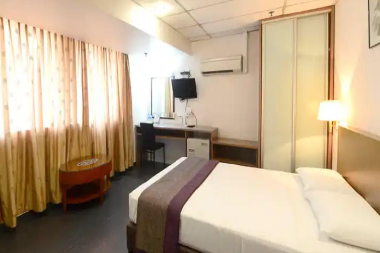 Oyo 106 Beach Hotel Singapore Esterno foto