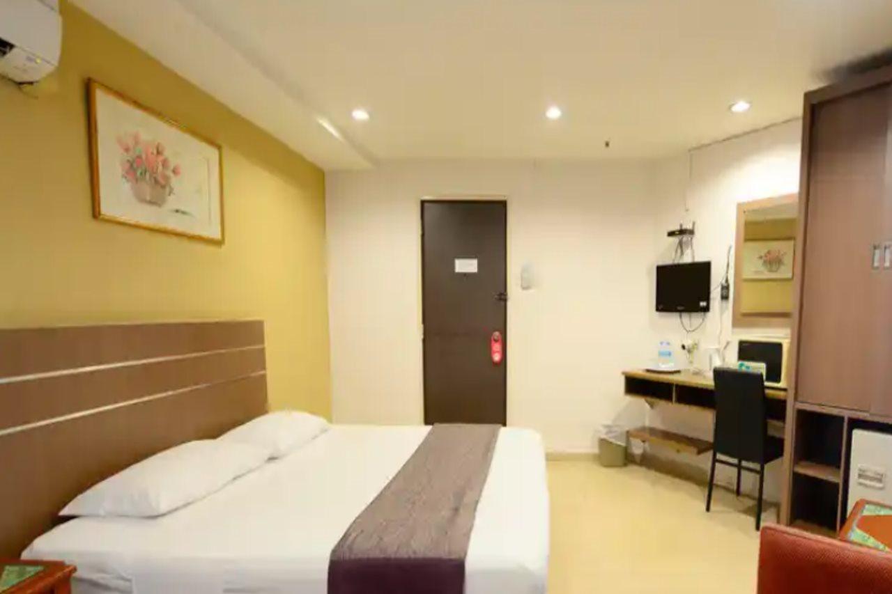 Oyo 106 Beach Hotel Singapore Esterno foto